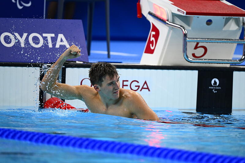 Alex Portal (para natation), médaillé d’argent sur 100 m papillon S13