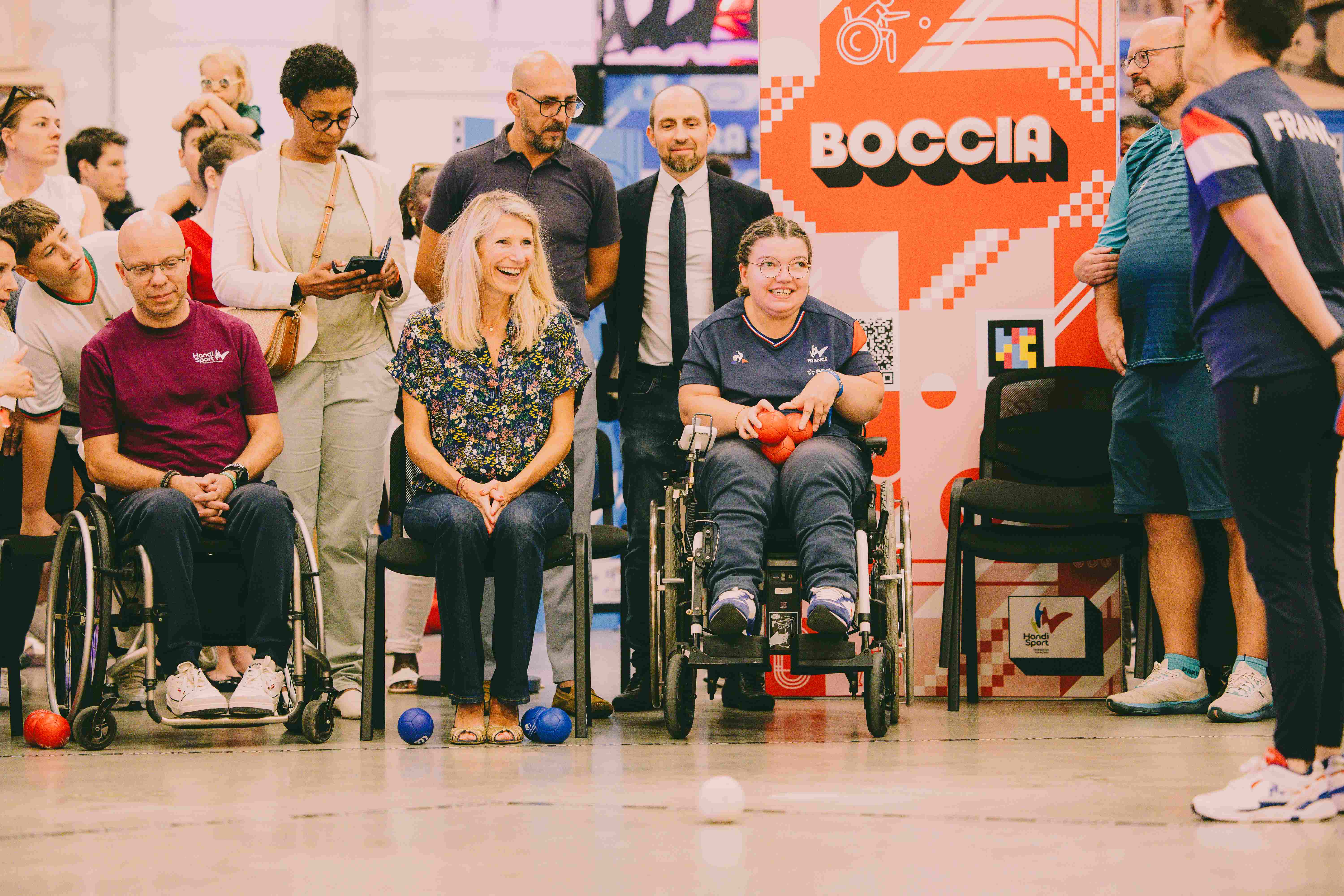 Marie Barsacq et Aurélie Aubert lors de la journée paralympique 2025