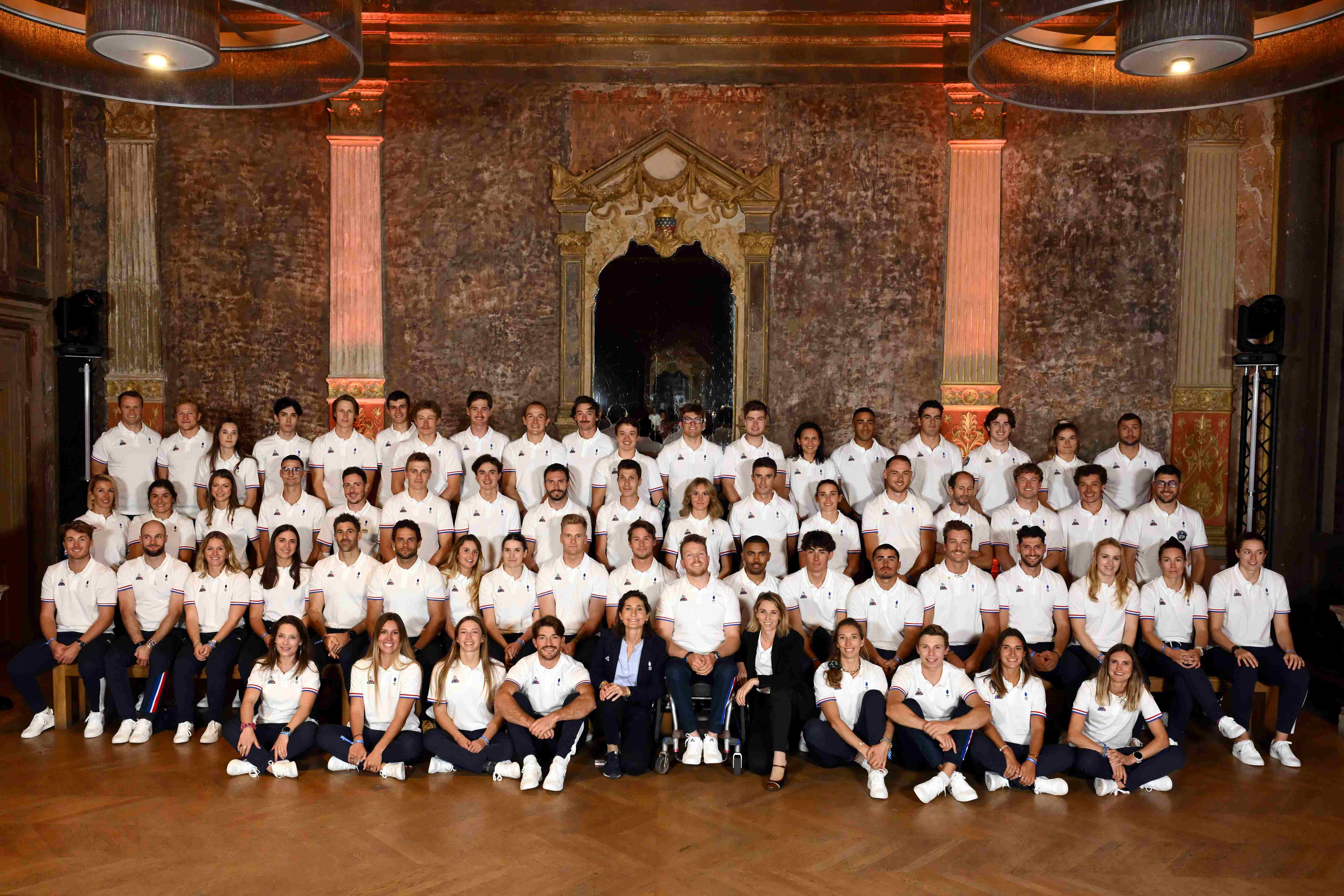 Photo de groupe lors du Media Day 10 octobre 2025 avec les athlètes qui vont participer au JOP de Milan Cortina