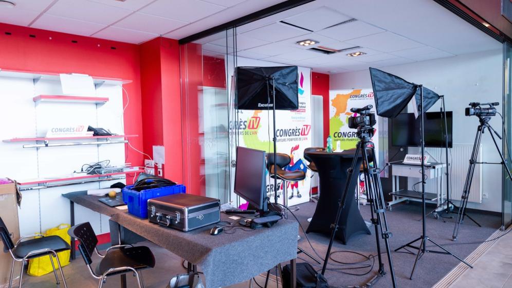 EKINOX-espace-boutique-et-plateau-TV