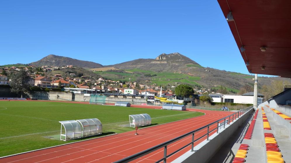 Vue-depuis-tribunes-et-pic-dAndan