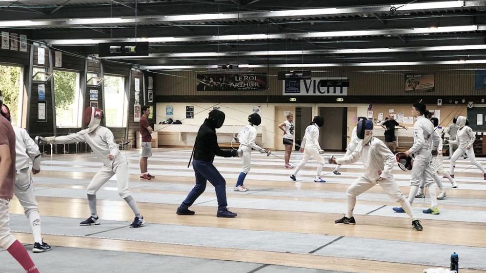 01-Entrainement-escrime-salle-darmes-1