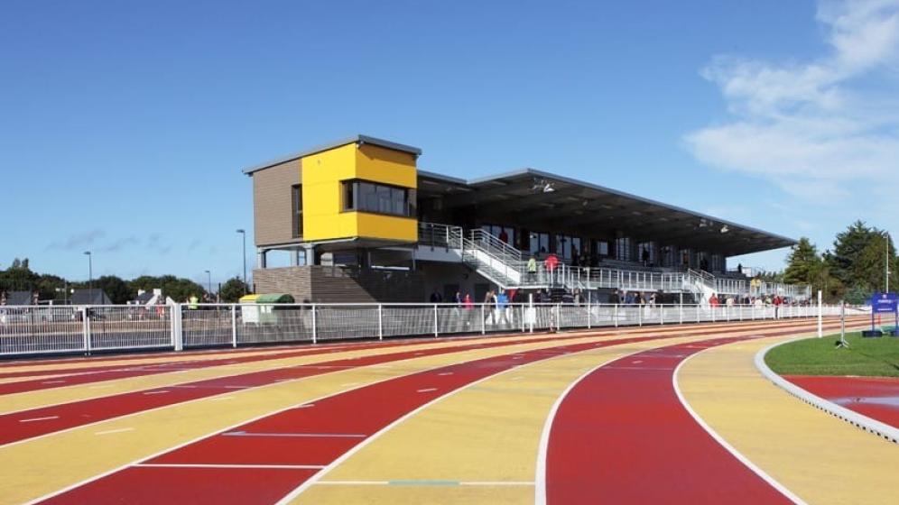 04-CCPBS-Vue_piste_stade_bigouden