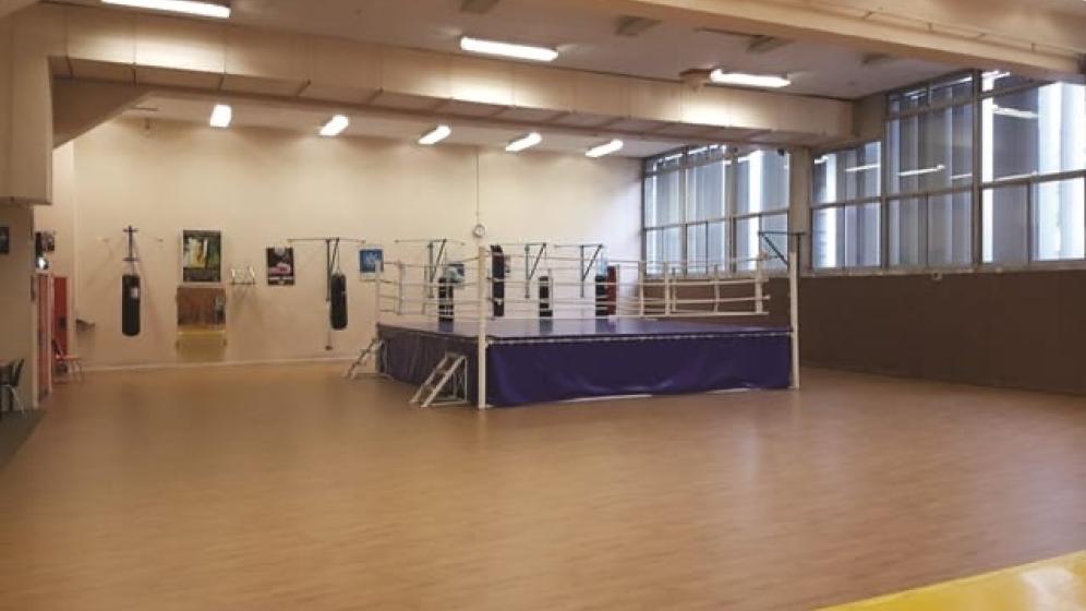 Boxe-aire-de-jeux-vides-2