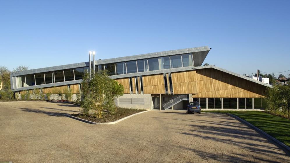 DOJO-M-Dasseux_Facade-SO-et-parking-2