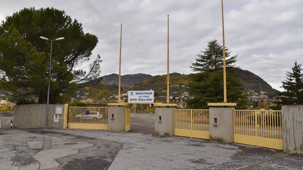 Entree-Autocar-stade-Jean-RollandCredits-Photos-Cyrille-de-Villele-–-Ville-de-Digne-les-Bains