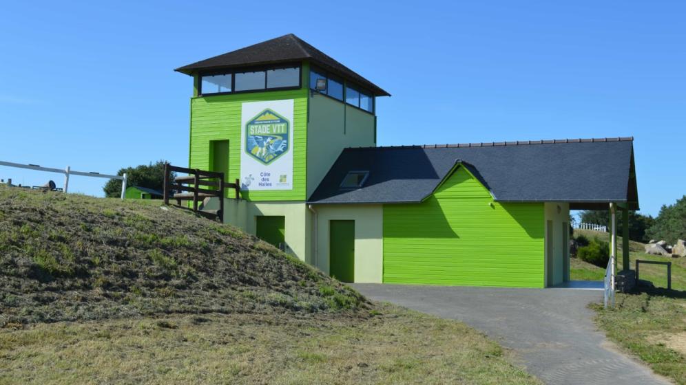 stade-VTT-Ploeuc-tour-controle-accueil