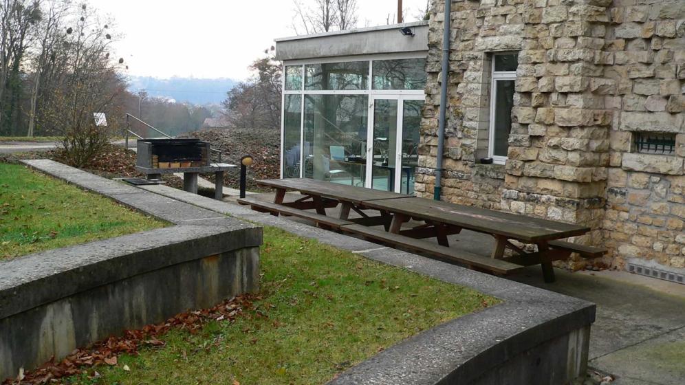 Table-exterieur-BBQ