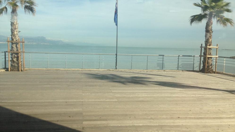 Terrasse-Base-nautique-ponteil