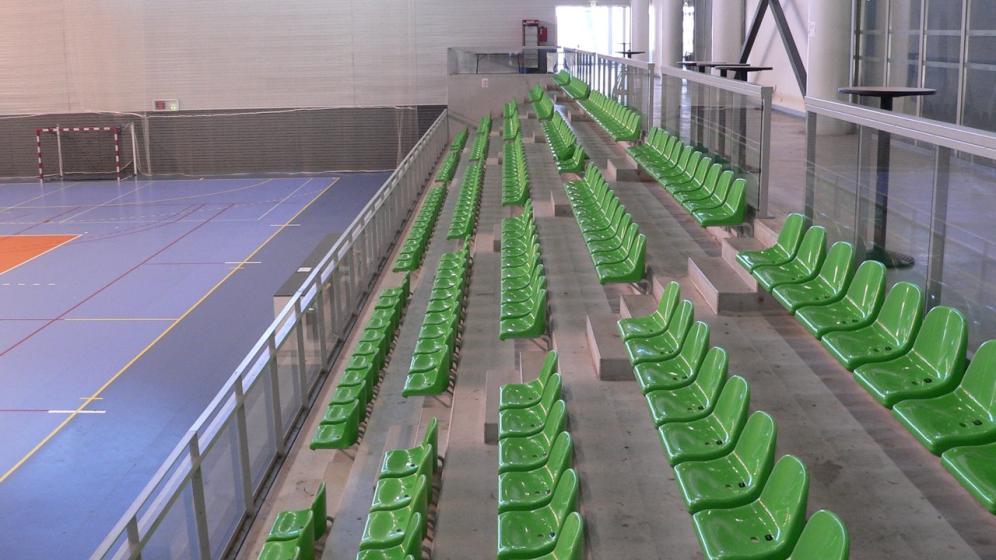 Tribune-gymnase