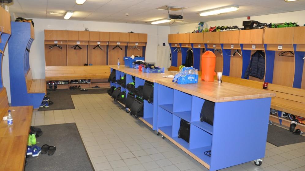 Vestiaires-equipe-locale-2