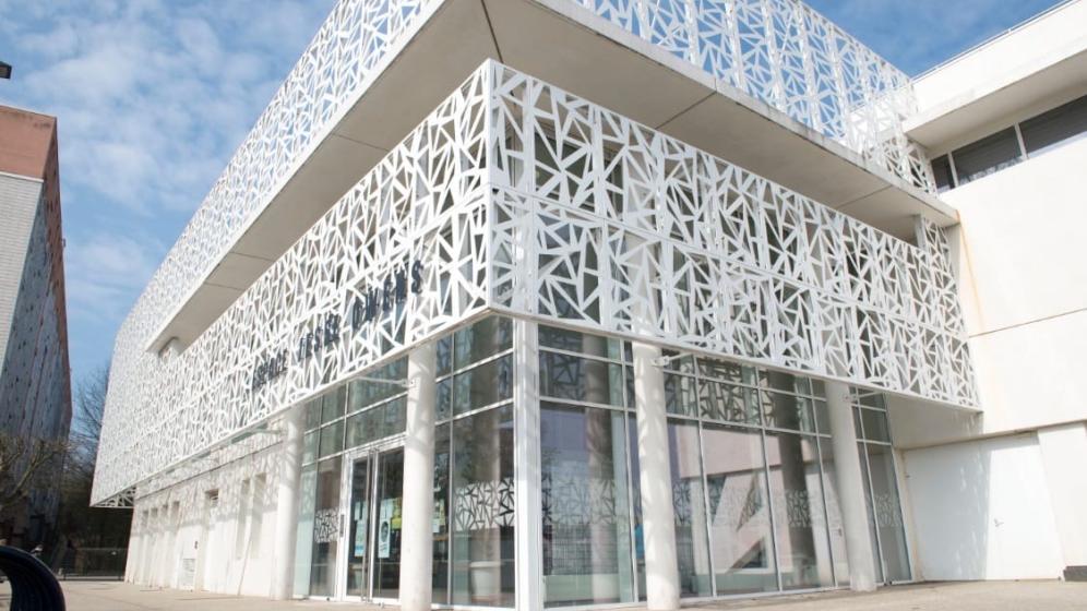 11-photo-principale-Vue-exterieure-de-face