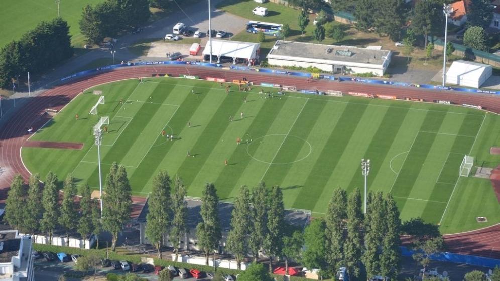 2_-STADE-MOREAU-DEFARGES-1