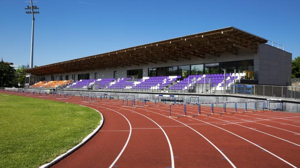 2000pxStade_Cergy-19