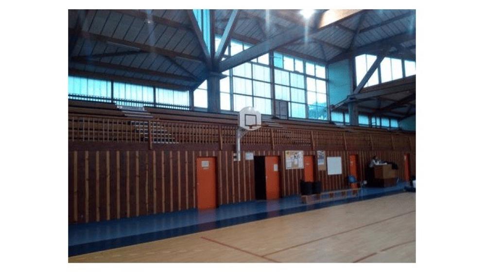 6_salle-handball_tribunes_vue-du-terrain