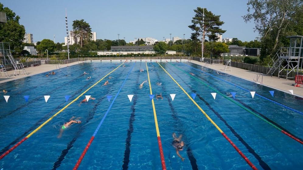 Brequigny-Pool-Outdoor-Pool