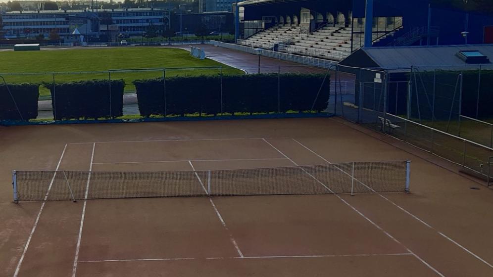 court-de-tennis-exterieur