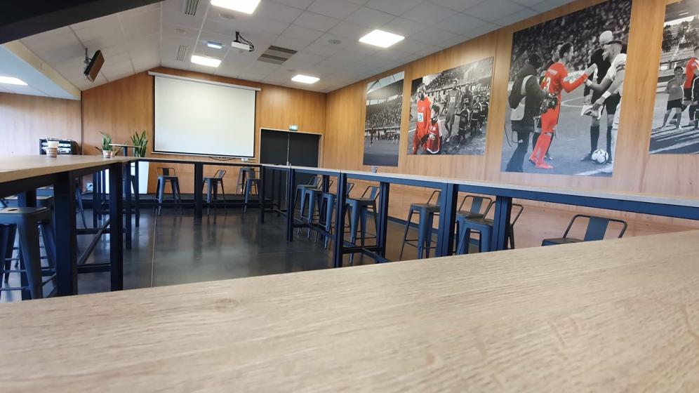 EnvolStadiumAndrezieux-BoutheonSalon1-