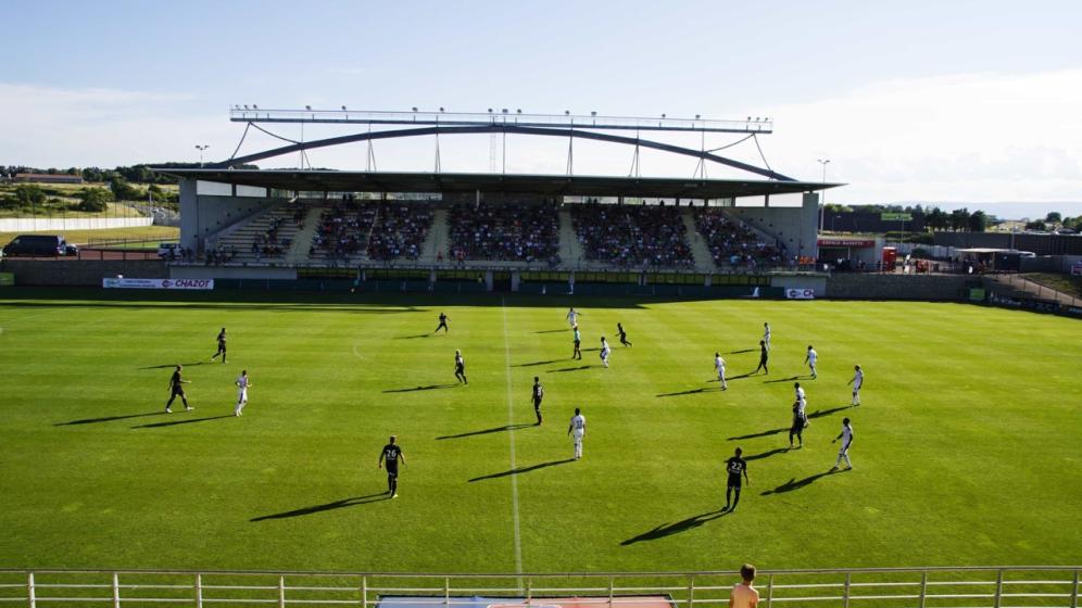 EnvolStadiumAndrezieux-BoutheonVueTerrainTribune2AB