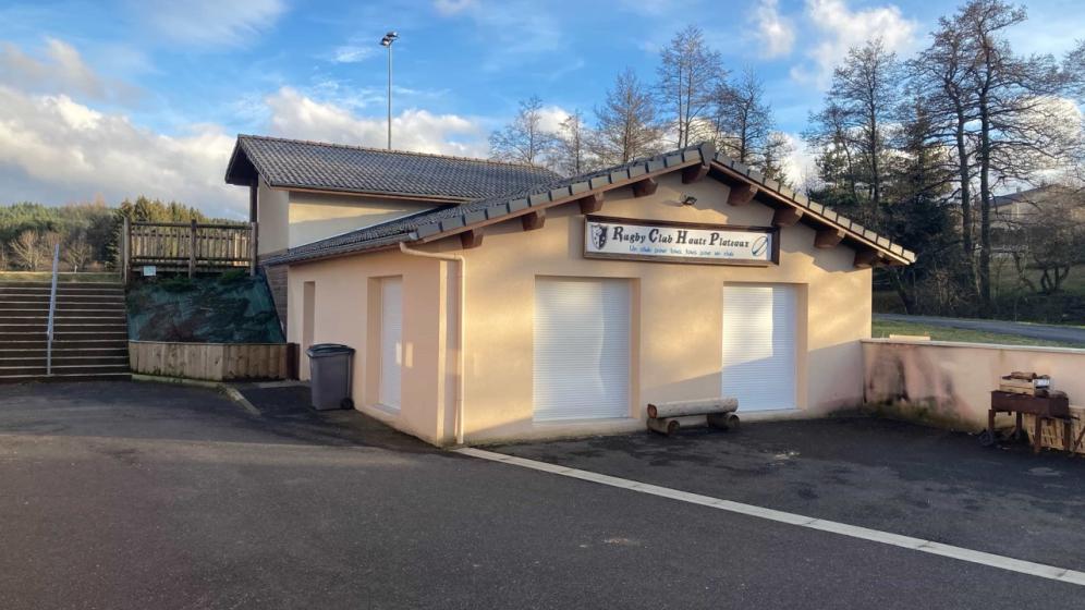 extclubhouserubgy1