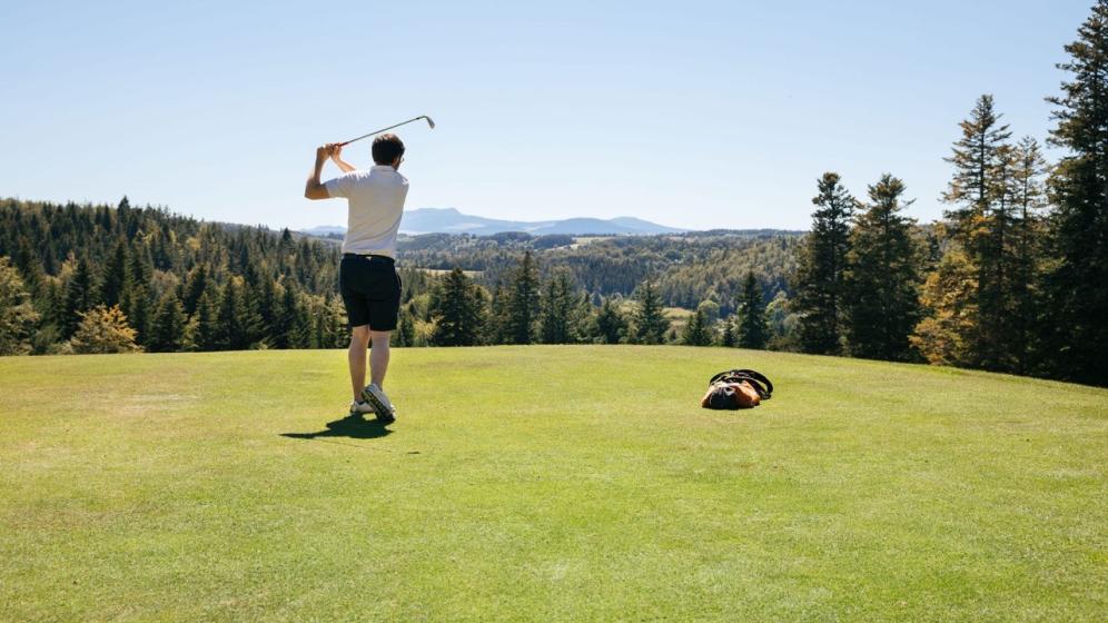 GOLF-18-TROUS-COPYRIGHT-Naturofilm