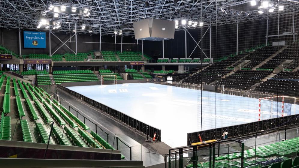 NM_PALAIS-DES-SPORTS-BEAULIEU_Salle-5000_aire-de-jeux-tribunes-6