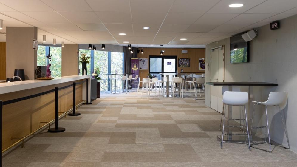 NM_PALAIS-DES-SPORTS-BEAULIEU_Salle-5000_Salon-Prestige-1