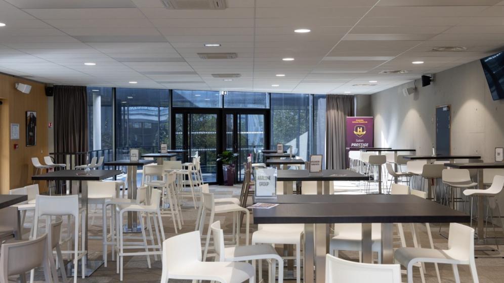 NM_PALAIS-DES-SPORTS-BEAULIEU_Salle-5000_Salon-Prestige-2