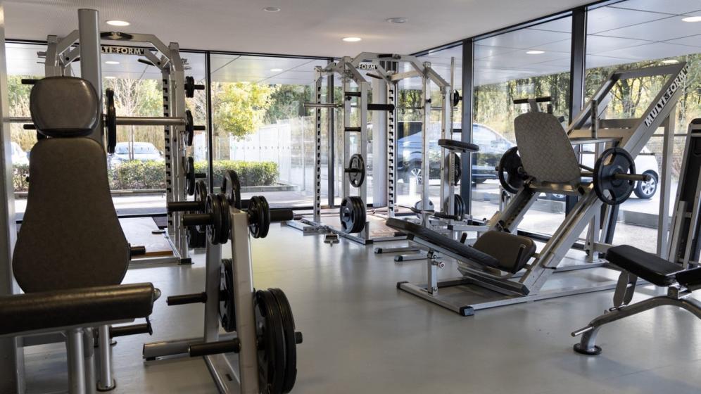 NM_SALLE-SPORTIVE-METROPOLITAINE_Salle-de-musculation-2