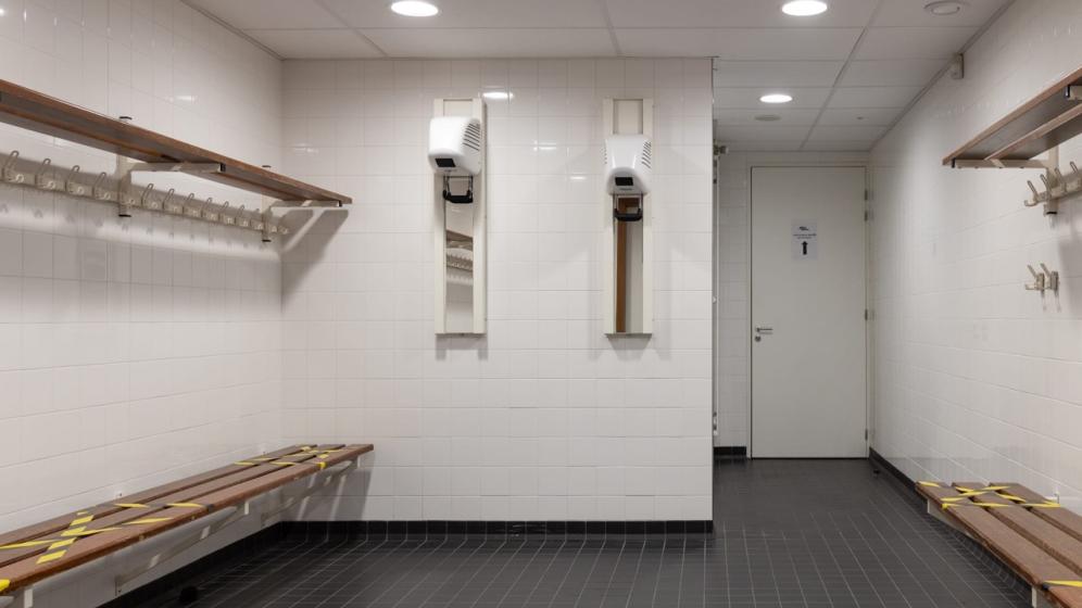 NM_STADIUM-PIERRE-QUINON_Vestiaire-douches-3