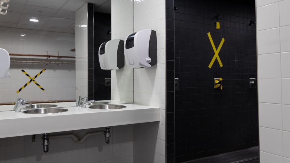NM_STADIUM-PIERRE-QUINON_Vestiaire-douches-6