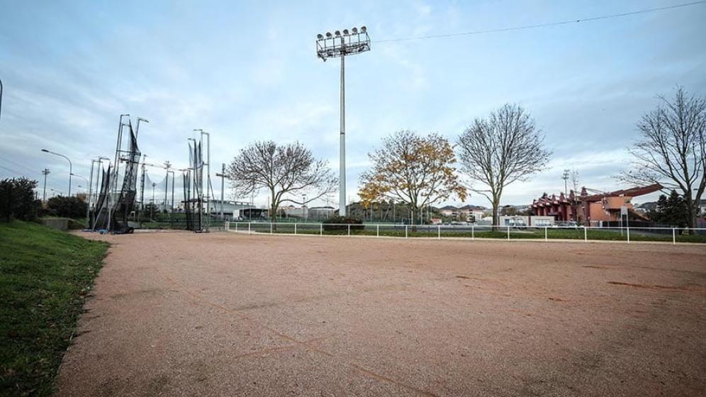 Parc-des-sports-Aire-de-lancer-du-marteau-et-du-disque-Copie