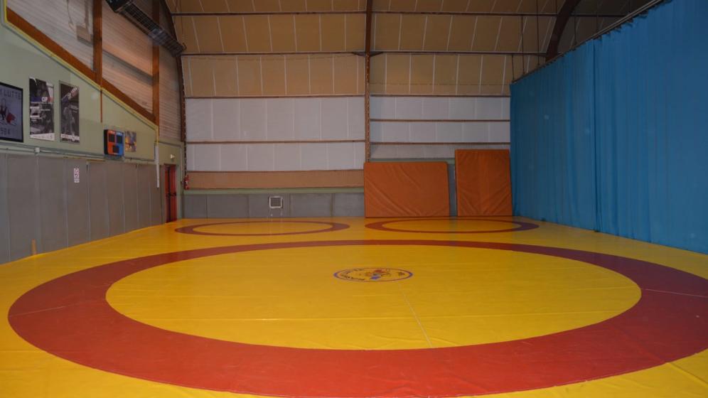 Rosny-Lutte-aires-de-jeu-de-face