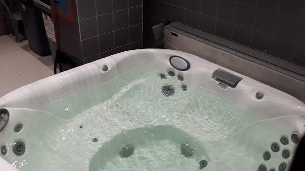 Rugby-jacuzzi-vestiaire-1-e1625557872978