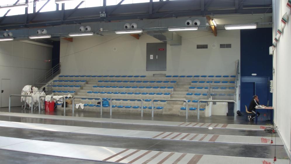 Salle-escrime-gradins
