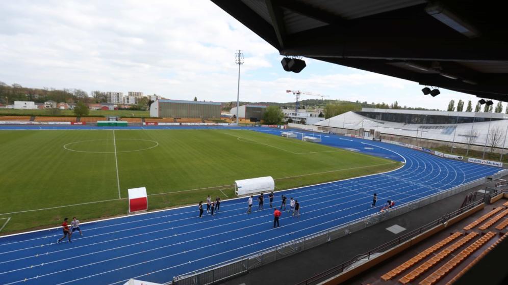 Stade-Serzian