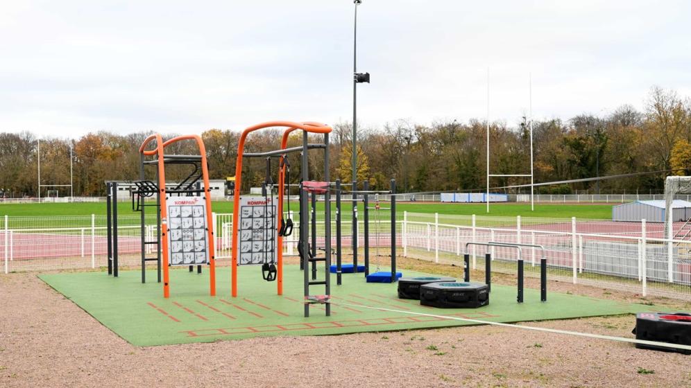 Stade-Station-renforcement-musculaire-©Argos