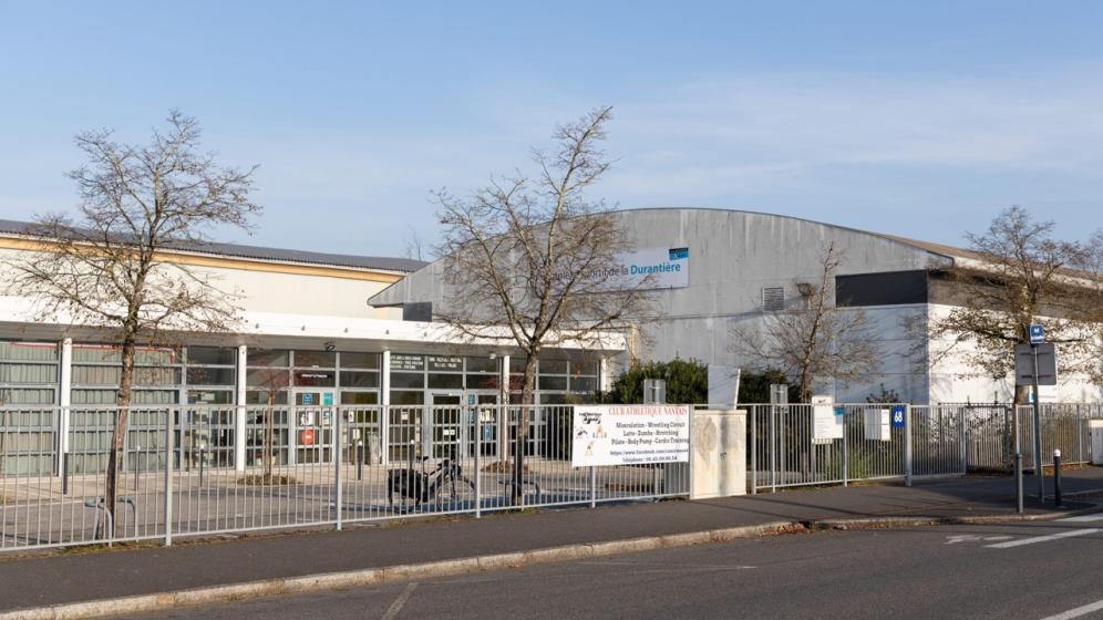 VN_CS-DURANTIERE_Complexe-sportif_vue-exterieure-1