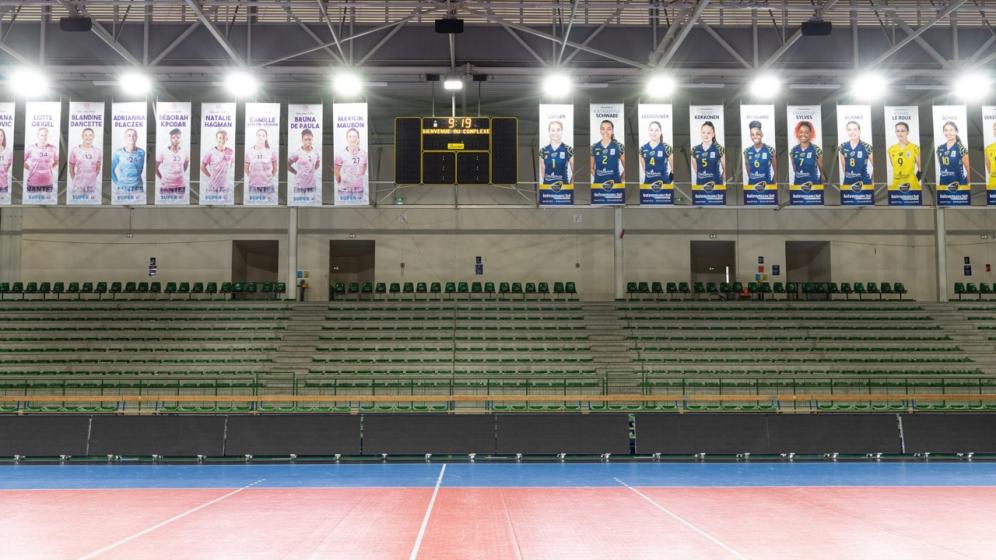 VN_CS-MANGIN-BEAULIEU_salle-omnisport_aire-de-jeux-tribunes-3