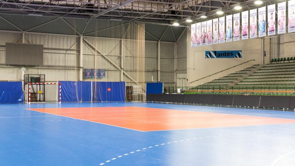 VN_CS-MANGIN-BEAULIEU_salle-omnisport_aire-de-jeux-tribunes-4