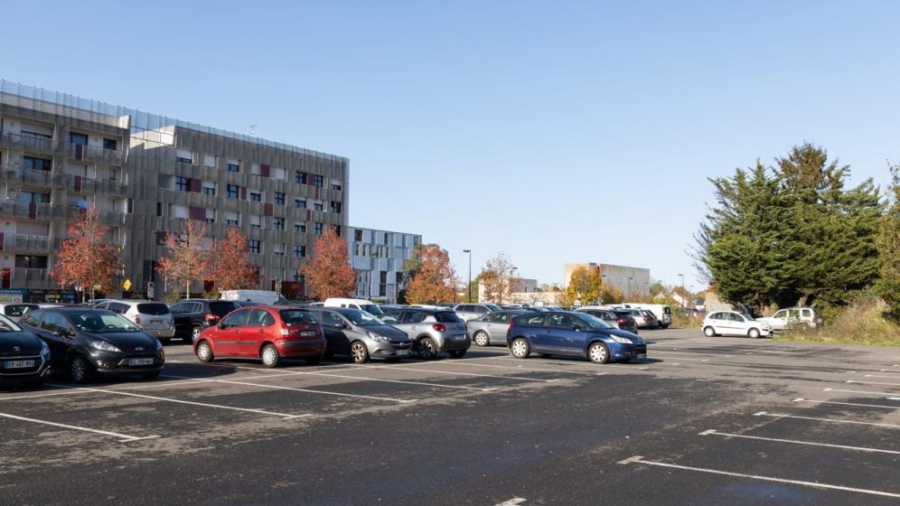 VN_GYMNASE-BOTTIERE-CHENAIE_Parking-voitures-2
