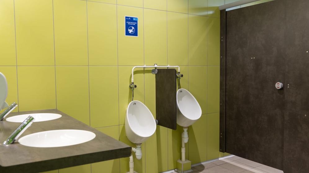 VN_GYMNASE-JEAN-VINCENT_sanitaires-1-1