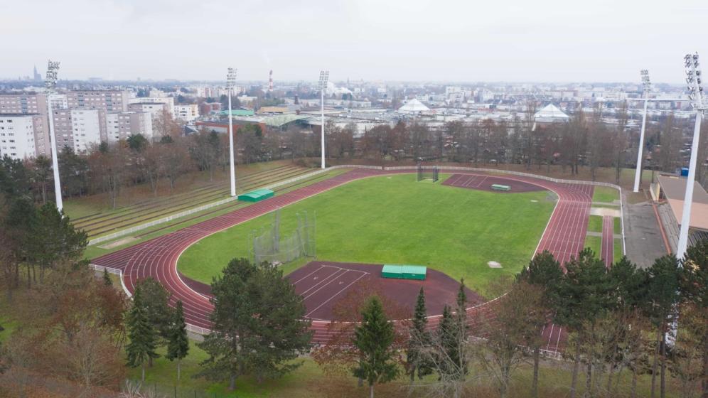 Vue-aerienne-athletisme