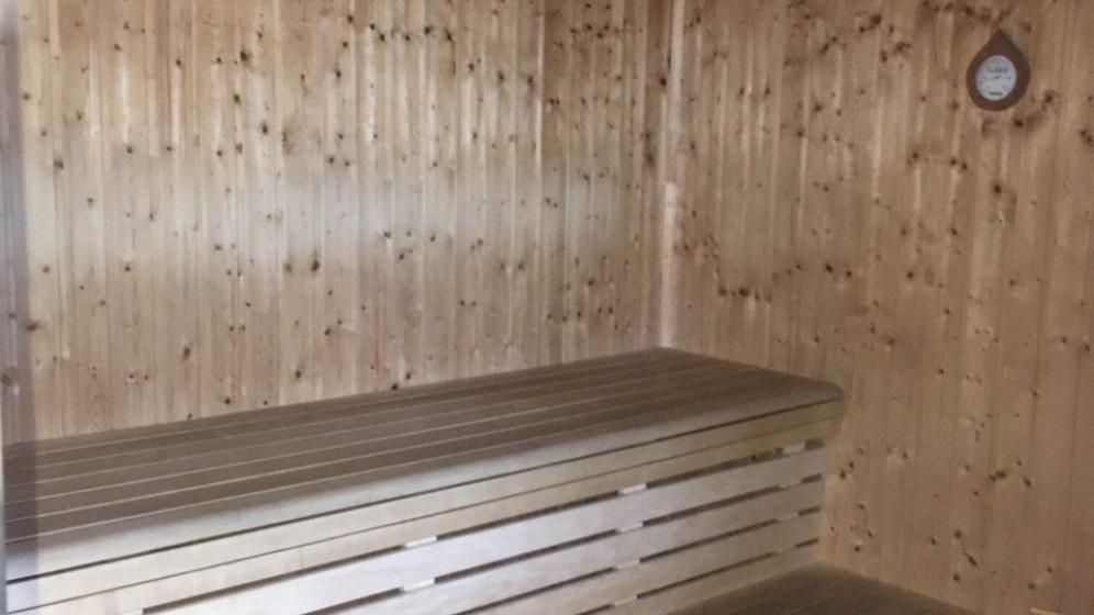 10-Sauna-rotated