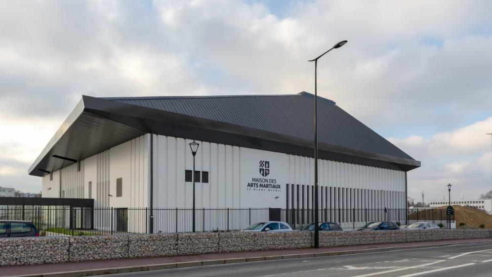 2021-01-15-Architecture-exterieure-de-la-Maison-des-arts-martiaux-AL-001