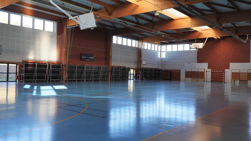 Interieur-complexe-sportif-1