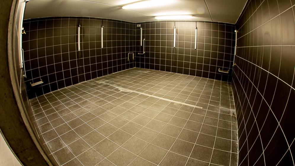 ostermeyer-douches-collectives-salle-tennis-de-table
