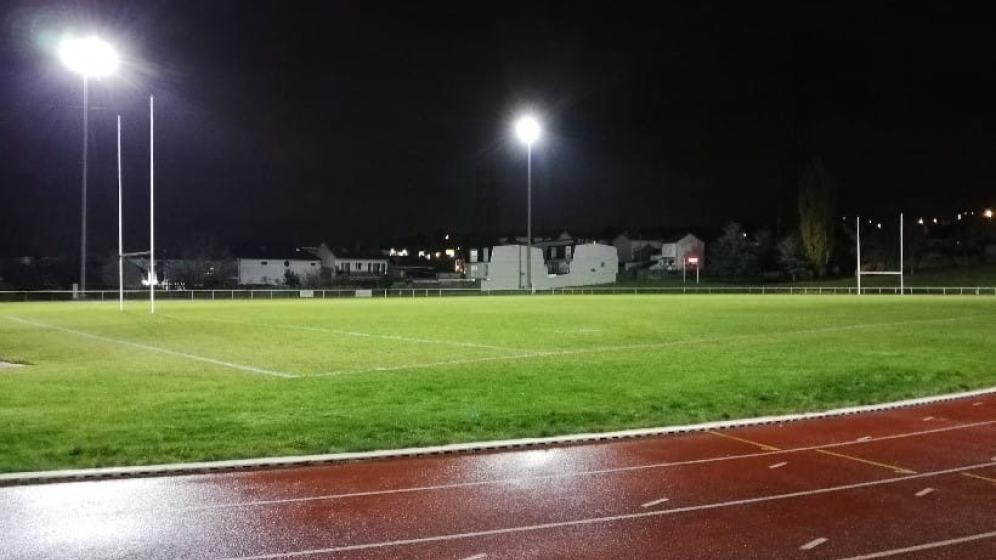 Rosny-Rugby-vue-2-eclairee-de-nuit