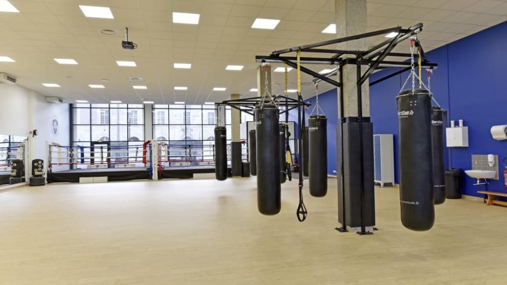 Salle-de-Boxe-sacs-de-frappe