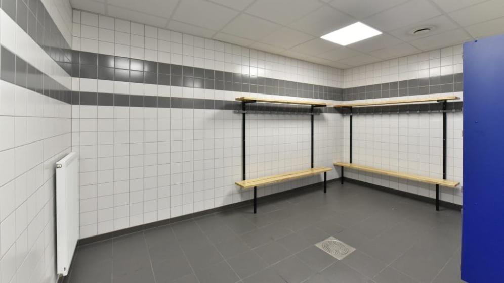 Salle-de-Boxe-vestiaires-1